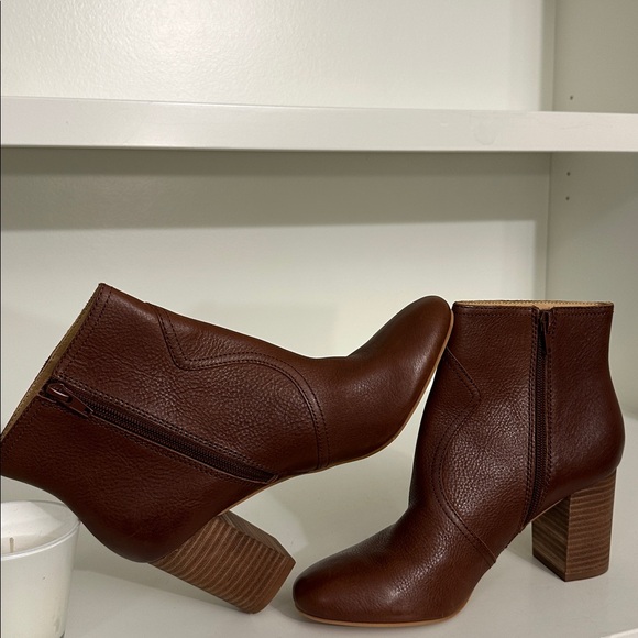 Lucky Brand Leather Ankle Boots - Picture 3 of 8